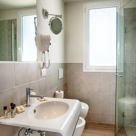 Mon Pays Oda ve Kahvaltı 4*